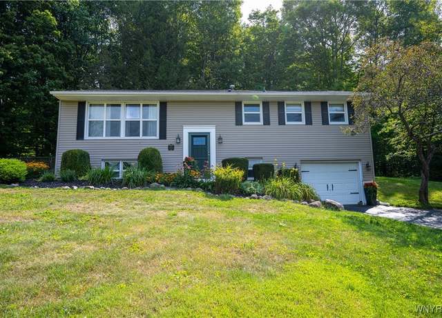 Property at 8711 S Greenbriar, Boston, NY 14025, 3 beds, 2 baths