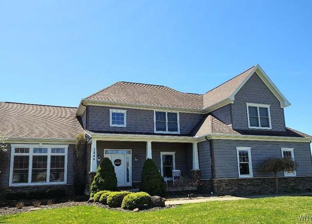 Property at 3846 Ontario Dr, Wheatfield, NY 14120, 4 beds, 2.5 baths