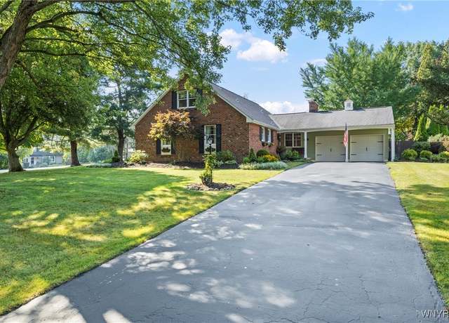 Property at 22 Old Farm Rd, Orchard Park, NY 14127, 4 beds, 2.5 baths