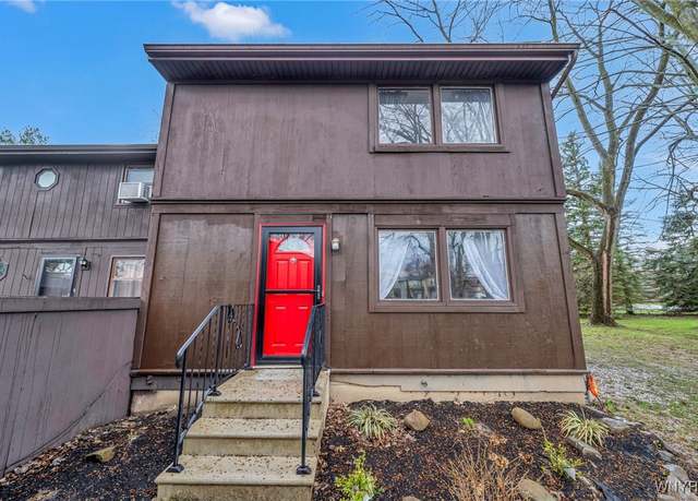 Property at 8 Robin Rd, Amherst, NY 14228, 3 beds, 1.5 baths