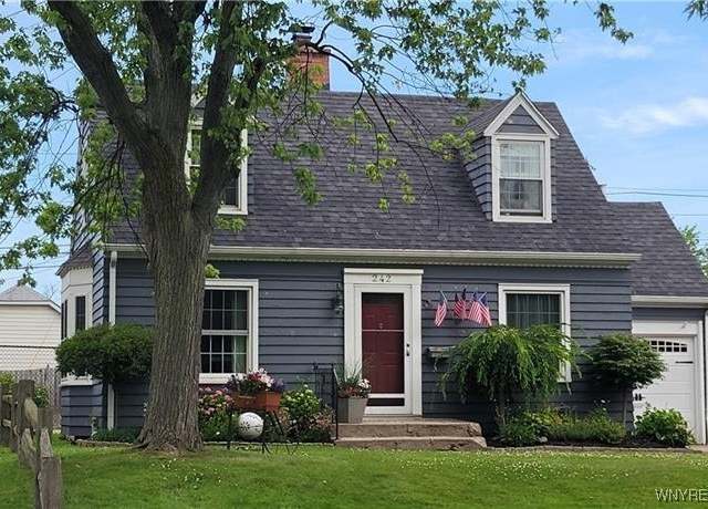 Property at 242 Northwood Dr, Tonawanda, NY 14223, 2 beds, 1.5 baths