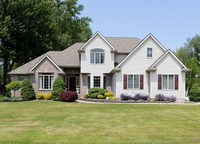 Property at 2371 Bullis Rd, Elma, NY 14059, 4 beds, 3.5 baths