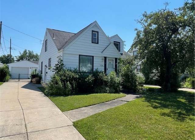 Property at 100 Calvin Ct S, Tonawanda, NY 14150, 4 beds, 2 baths