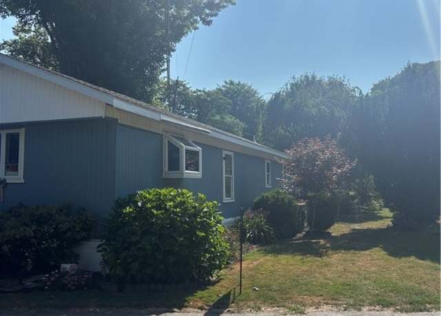Property at 3902 Lockport Olcott Rd, Lockport Town, NY 14094, 2 beds, 1 bath