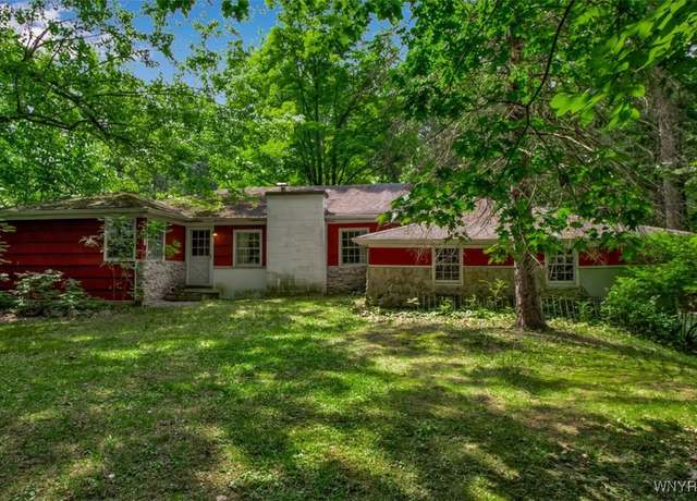 Property at 8905 County Rd, Clarence, NY 14032, 3 beds, 1 bath