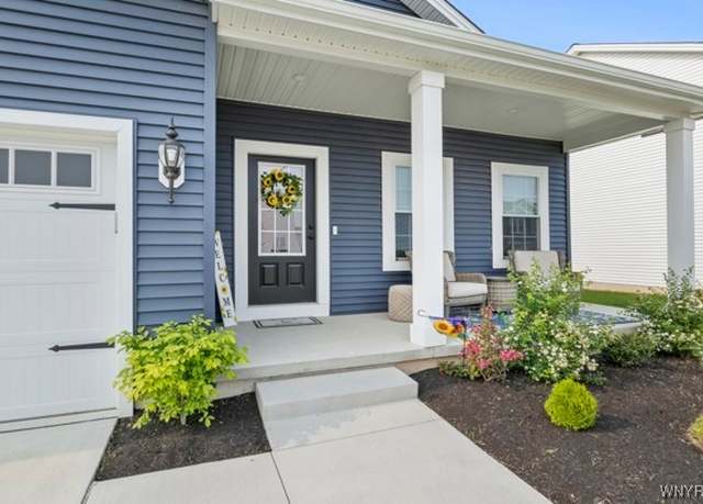 Property at 58 Eagleview Dr, Grand Island, NY 14072, 3 beds, 2 baths
