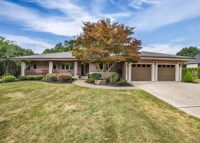 Property at 5236 Bridle Path Ln, Lewiston, NY 14092, 4 beds, 3 baths