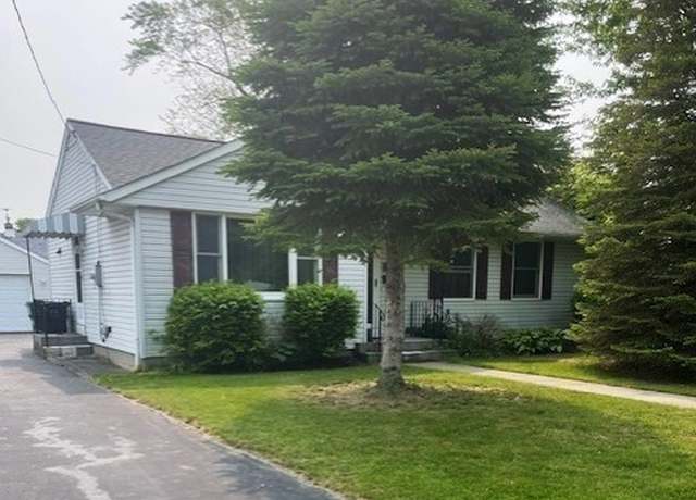 Property at 1003 98th St, Niagara Falls, NY 14304, 3 beds, 1 bath