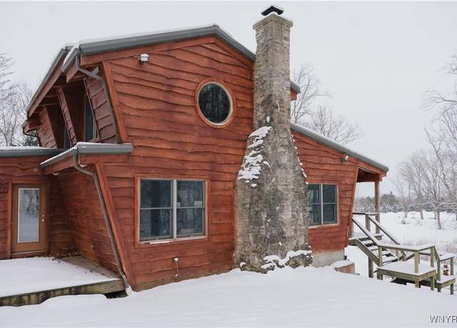 Property at 3868 Lower Mountain Rd, Cambria, NY 14094, 6 beds, 5 baths