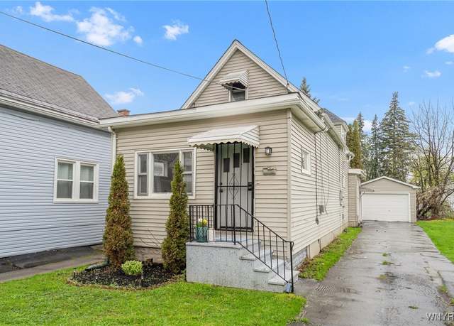 Property at 29 Alpine Pl, Cheektowaga, NY 14225, 3 beds, 2 baths