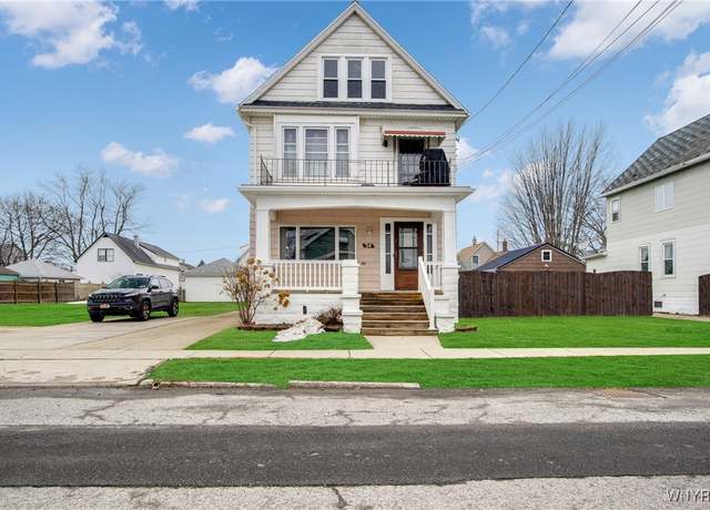 Property at 34 Pleasant Pkwy, Cheektowaga, NY 14206, 7 beds, 3 baths