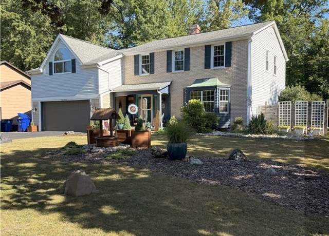 Property at 258 Misty Ln, Amherst, NY 14051, 4 beds, 2.5 baths