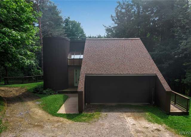 Property at 12121 Warner Hill Rd, Wales, NY 14139, 3 beds, 2.5 baths