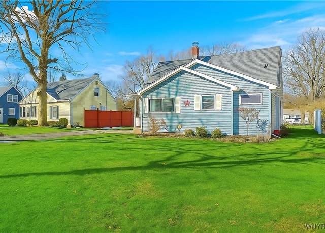 Property at 4314 Shimerville Rd, Clarence, NY 14031, 3 beds, 1 bath