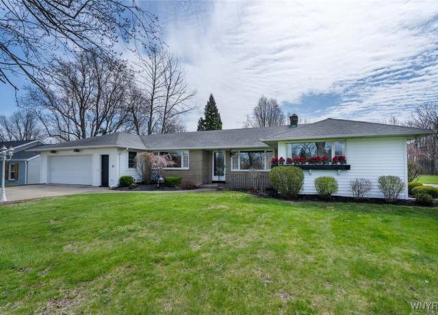 Property at 286 Creekside Dr, Tonawanda-town, NY 14150, 3 beds, 2 baths