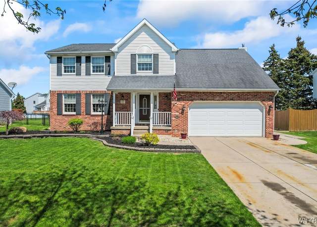 Property at 17 Southpoint Dr, Lancaster, NY 14086, 4 beds, 2.5 baths
