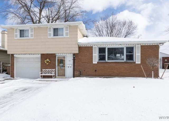 Property at 45 Kingston Ln, Cheektowaga, NY 14225, 3 beds, 1.5 baths