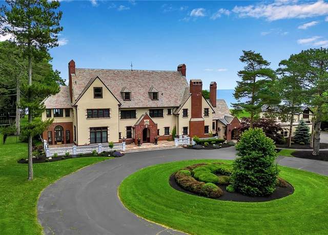 Property at 6862 Lake Shore Rd, Evans, NY 14047, 6 beds, 5 baths
