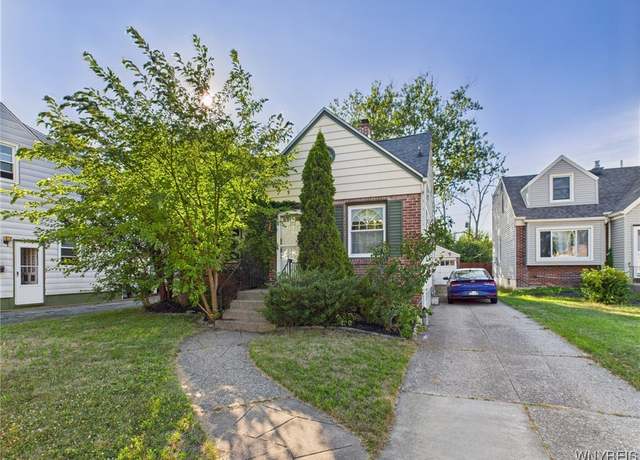 Property at 432 Rosedale Blvd, Amherst, NY 14226, 3 beds, 2 baths