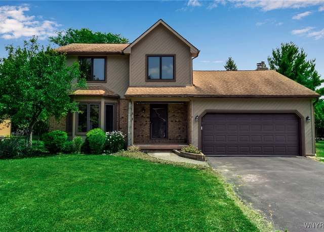 Property at 8 Hummingbird Ln, Amherst, NY 14228, 4 beds, 2.5 baths
