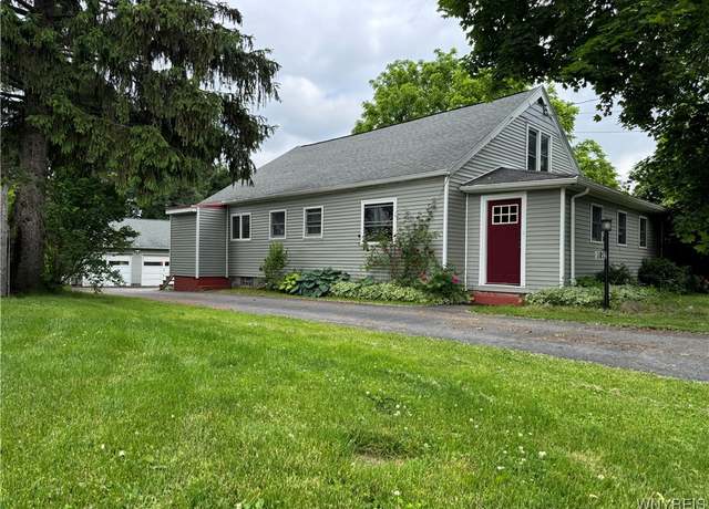 Property at 11052 S Lake Rd, Pavilion, NY 14525, 3 beds, 1 bath