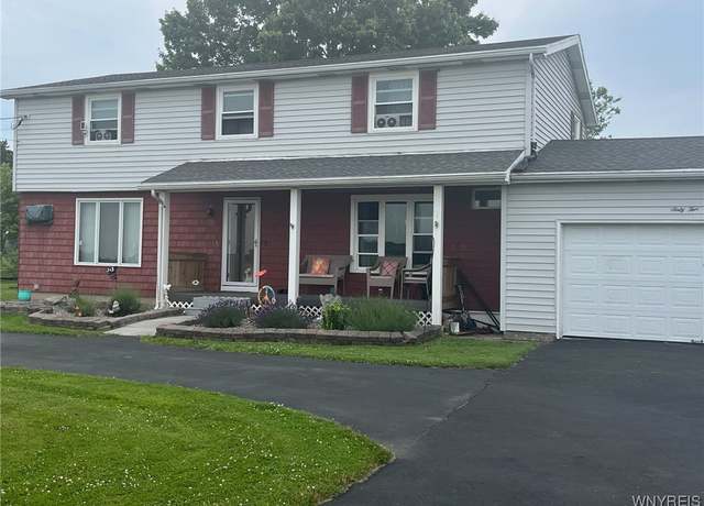 Property at 6526 Nash Rd, Wheatfield, NY 14120, 5 beds, 3 baths