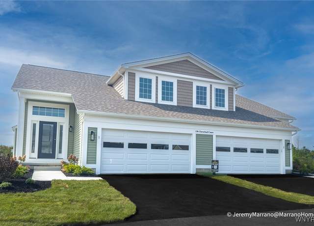Property at 130 Cloverleaf Ct #2, Cheektowaga, NY 14043, 3 beds, 2.5 baths