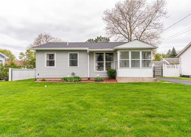 Property at 1350 Caravelle Dr, Niagara Falls, NY 14304, 2 beds, 1.5 baths