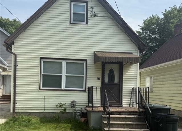 Property at 65 6th Ave, North Tonawanda, NY 14120, 3 beds, 1 bath