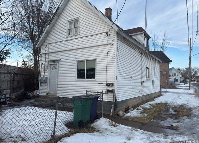 Property at 92 Metcalfe St, Buffalo, NY 14206, 4 beds, 2.5 baths