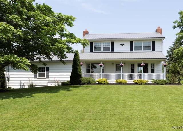 Property at 3212 Hickox Rd, Hamburg, NY 14075, 3 beds, 3 baths