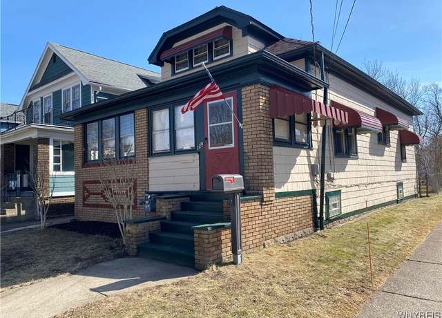 Property at 129 Crystal Ave, Buffalo, NY 14220, 4 beds, 1.5 baths
