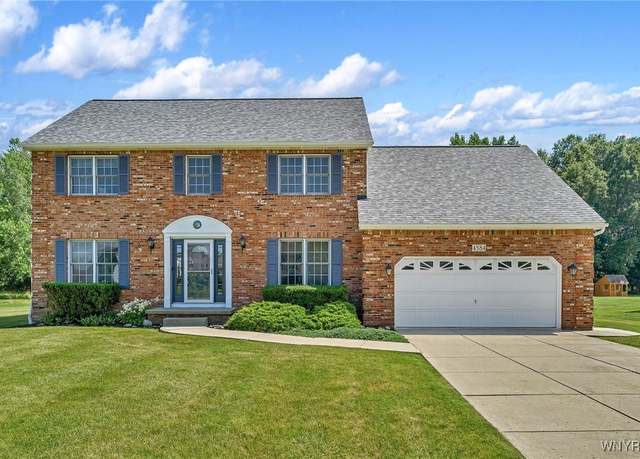 Property at 4584 Ridgeview Dr S, Pendleton, NY 14120, 4 beds, 2.5 baths