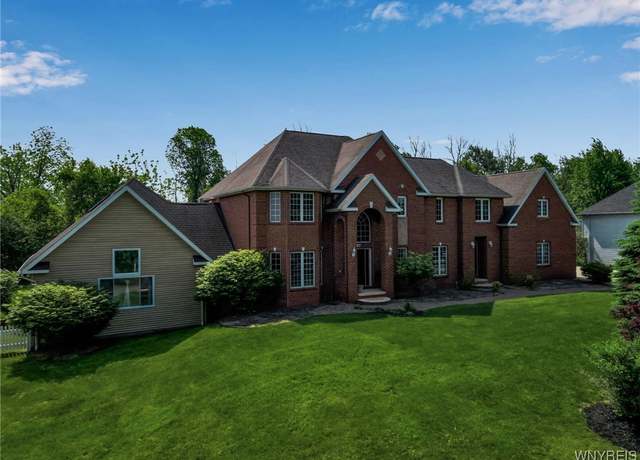 Property at 27 Edgewood, Batavia-town, NY 14020, 5 beds, 4 baths
