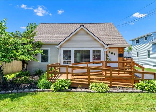 Property at 231 Orchard Park Rd, West Seneca, NY 14224, 5 beds, 1.5 baths