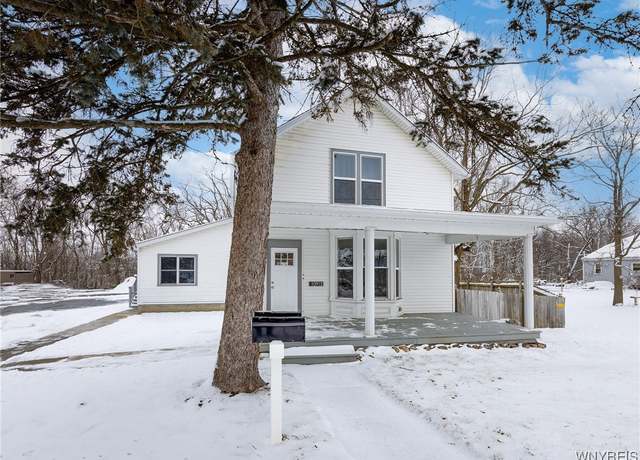 Property at 10912 Main St, Clarence, NY 14031, 4 beds, 3.5 baths