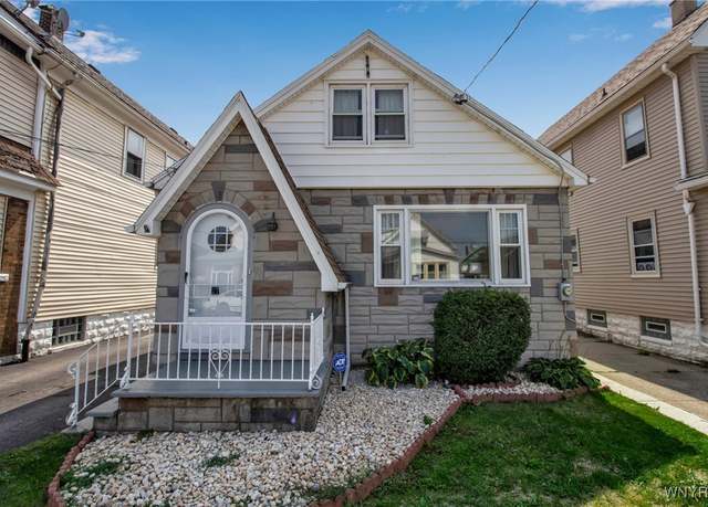 Property at 27 Adlon Pl, Cheektowaga, NY 14225, 2 beds, 1 bath