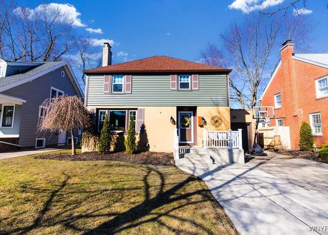 Property at 215 Berryman Dr, Amherst, NY 14226, 3 beds, 1.5 baths