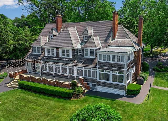 Property at 6100 Old Lake Shore Rd, Hamburg, NY 14085, 5 beds, 6 baths