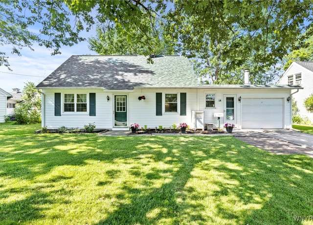 Property at 14 Elsie Ln, Grand Island, NY 14072, 3 beds, 1 bath