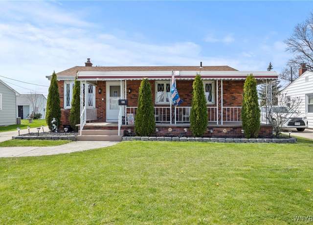 Property at 88 Crescent Ct, Cheektowaga, NY 14225, 3 beds, 1 bath