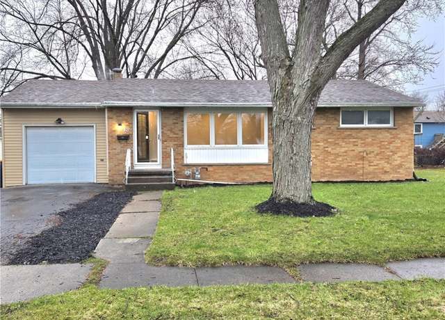 Property at 21 Eisenhower Dr, Lockport-city, NY 14094, 3 beds, 1 bath