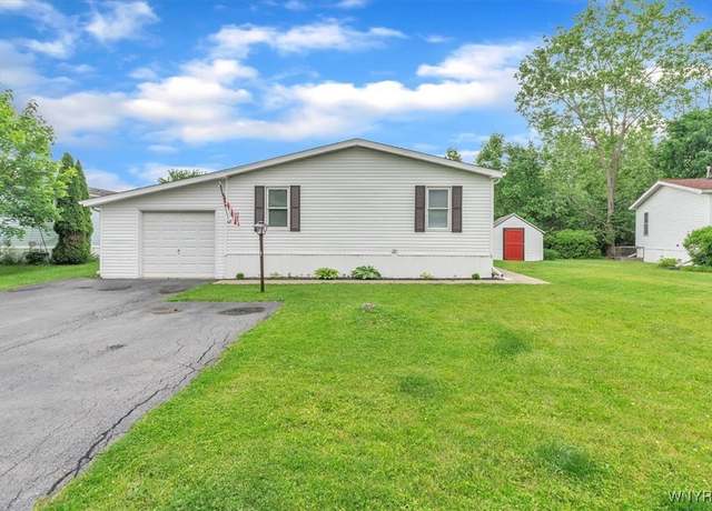 Property at 1172 Underwood Ct, Lockport-town, NY 14094, 3 beds, 2 baths