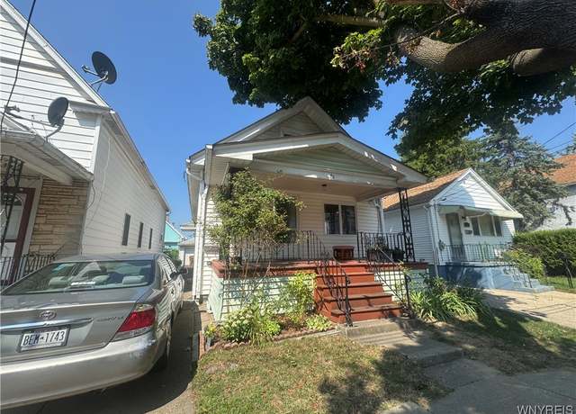 Property at 40 Hedwig Ave, Cheektowaga, NY 14211, 3 beds, 1 bath