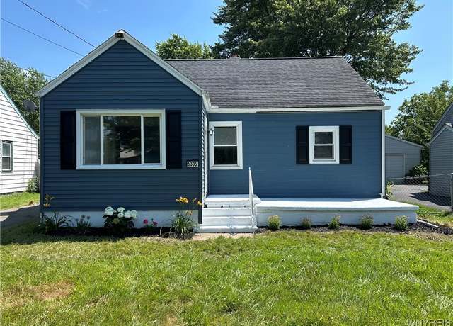Property at 5305 Lake Ave, Orchard Park, NY 14127, 4 beds, 1.5 baths