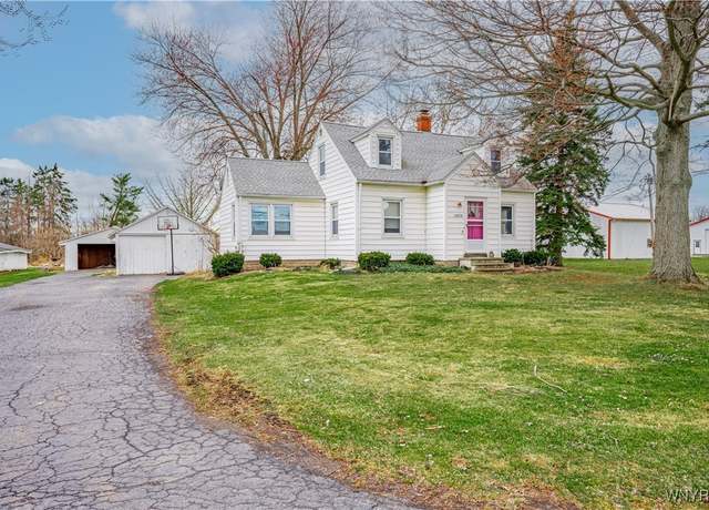 Property at 2852 Hess Rd, Newfane, NY 14008, 3 beds, 1.5 baths