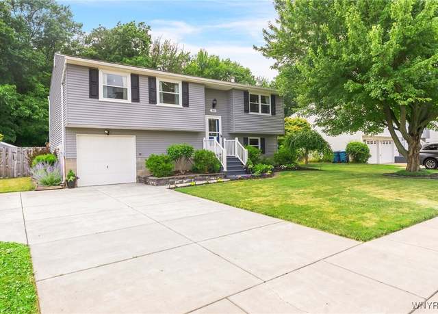 Property at 7052 Waring Cir, Evans, NY 14047, 3 beds, 1.5 baths