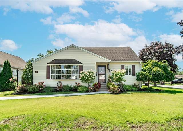 Property at 25 Parkside Dr, Lancaster, NY 14086, 4 beds, 1 bath