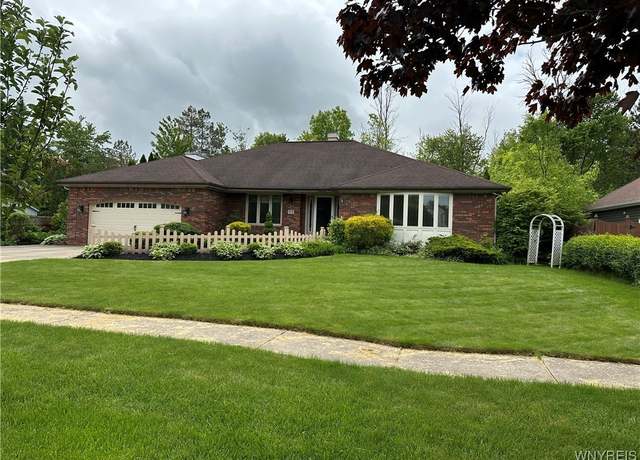 Property at 55 Hemlock Ln, Lancaster, NY 14086, 3 beds, 2.5 baths