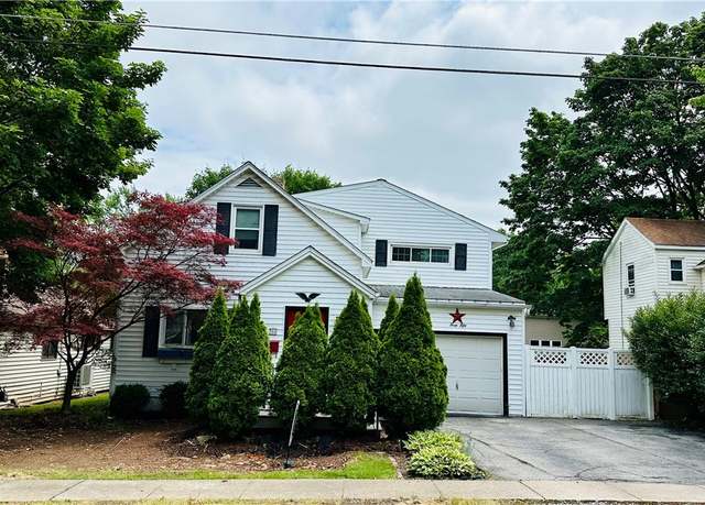 Property at 350 S 2nd St, Lewiston, NY 14092, 4 beds, 2 baths